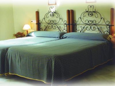 Hotel La Enrea Montefrío Esterno foto