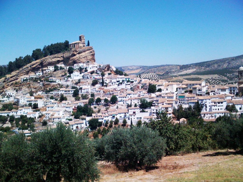 Hotel La Enrea Montefrío Esterno foto